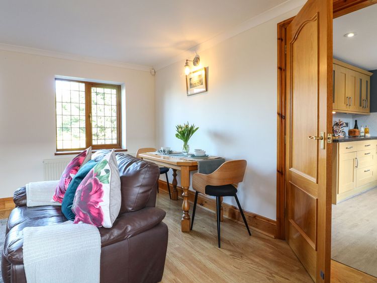 Adelaide Cottage, listing photograph 6