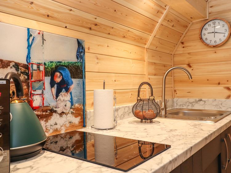 The Shearer - Crossgate Luxury Glamping, listing photograph 12