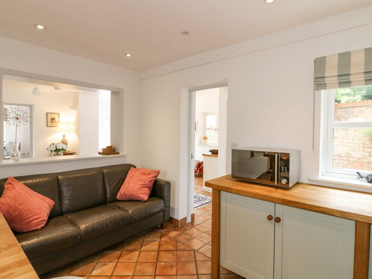 Highfield House, listing photograph 8