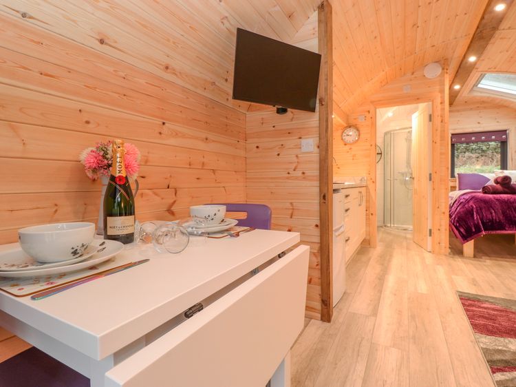 Lovies Place - Crossgate Luxury Glamping, listing photograph 8