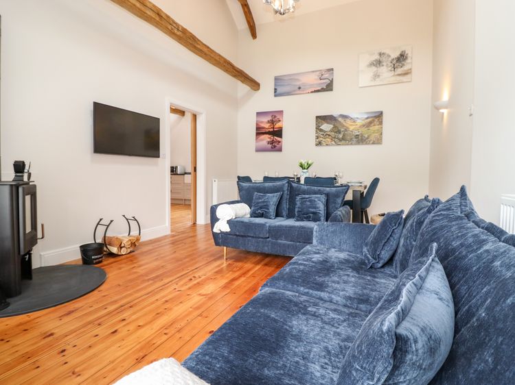 Ada’s Hideaway, listing photograph 3