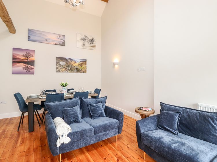 Ada’s Hideaway, listing photograph 5