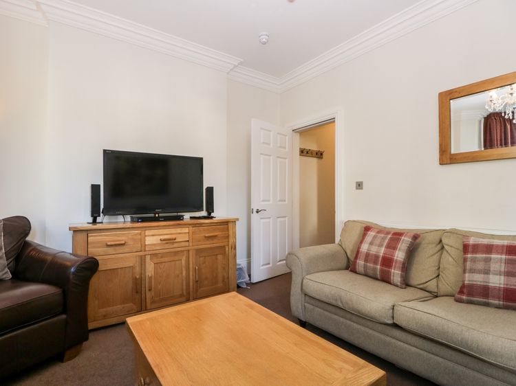 Carlton House Apartment 1, listing photograph 8