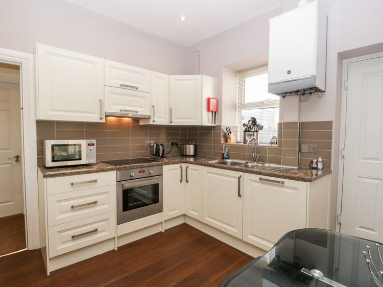 Carlton House Apartment 1, listing photograph 11