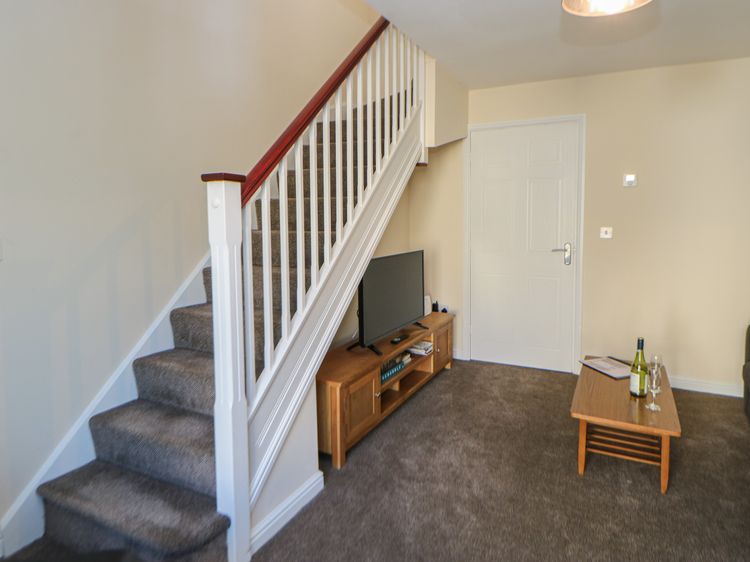 66 Dale Grove, listing photograph 11
