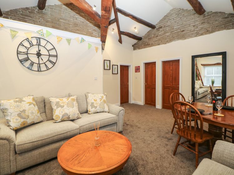 Howard's Hideaway, listing photograph 4