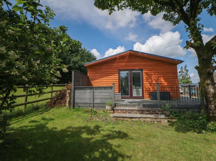 Harry's Lodge, listing photograph 2