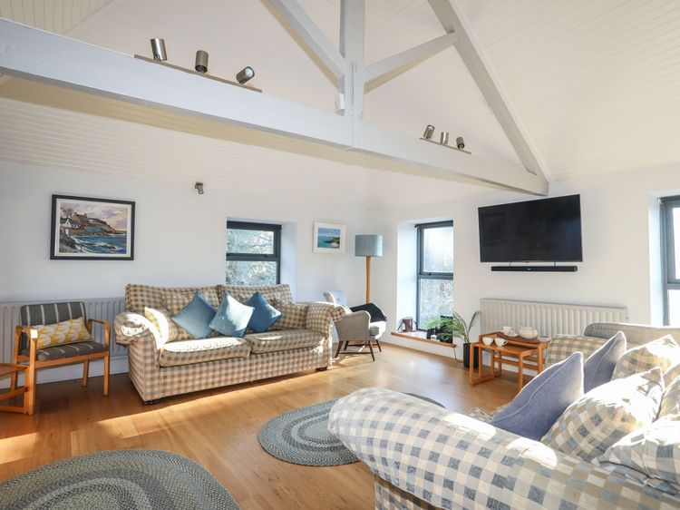 Plas Elyn, listing photograph 3