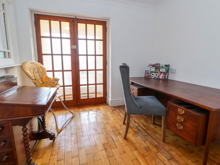 Orme Villa, listing photograph 8