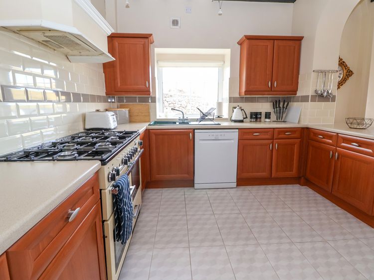 Orme Villa, listing photograph 11