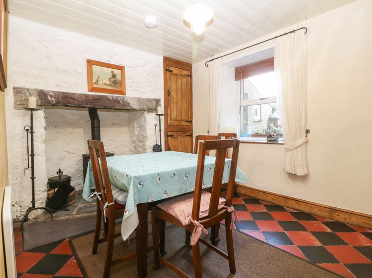 Bod Feurig, listing photograph 7