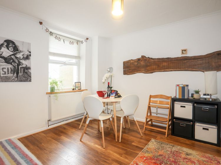 5 Thomas Street, listing photograph 9