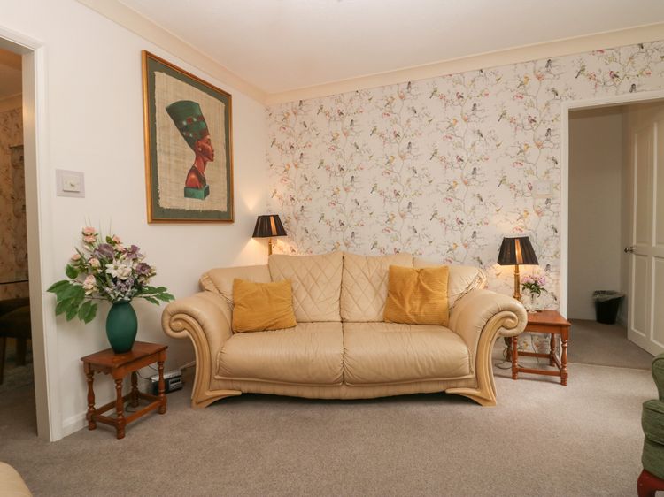 The Bird's Nest, listing photograph 12