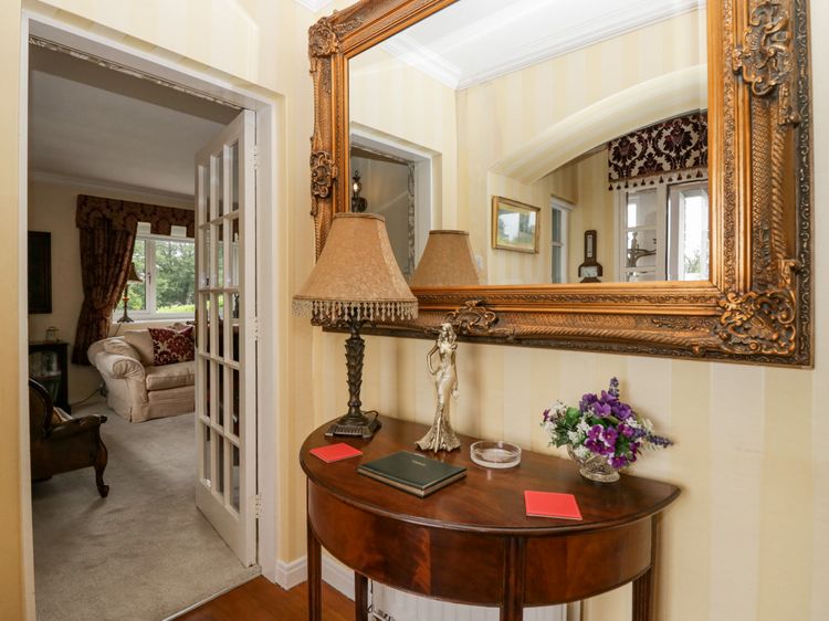 Storrs Lodge, listing photograph 8