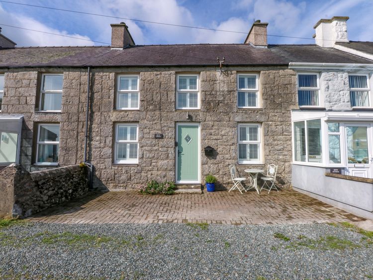 Bryn Tirion, listing photograph 2