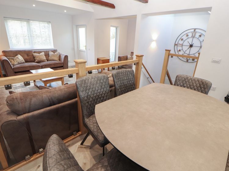 Mallard Cottage, listing photograph 8