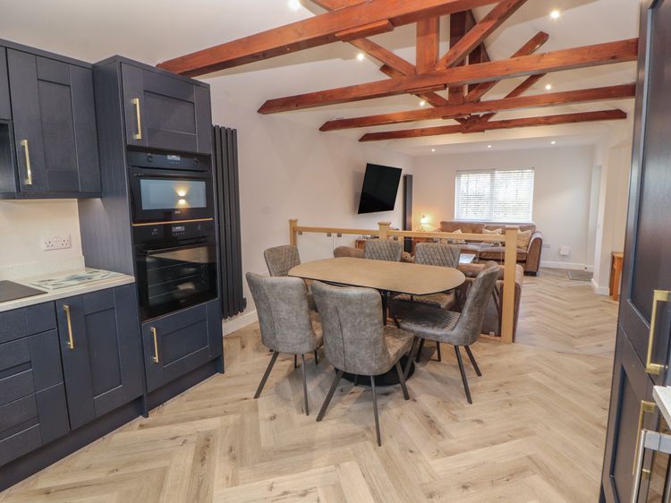 Mallard Cottage, listing photograph 10