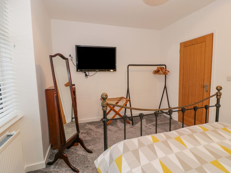 Bronwen House, listing photograph 12