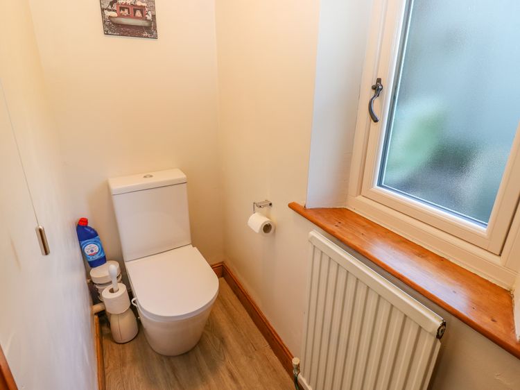Trickett Gate Cottage, listing photograph 12