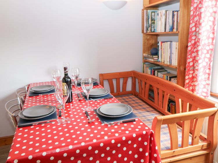 Trickett Gate Cottage, listing photograph 8