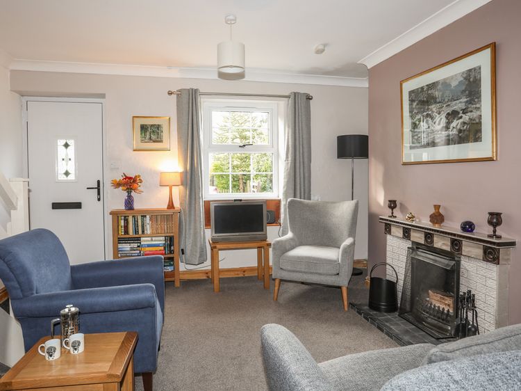 Ty Eiddew (Ivy House), listing photograph 4
