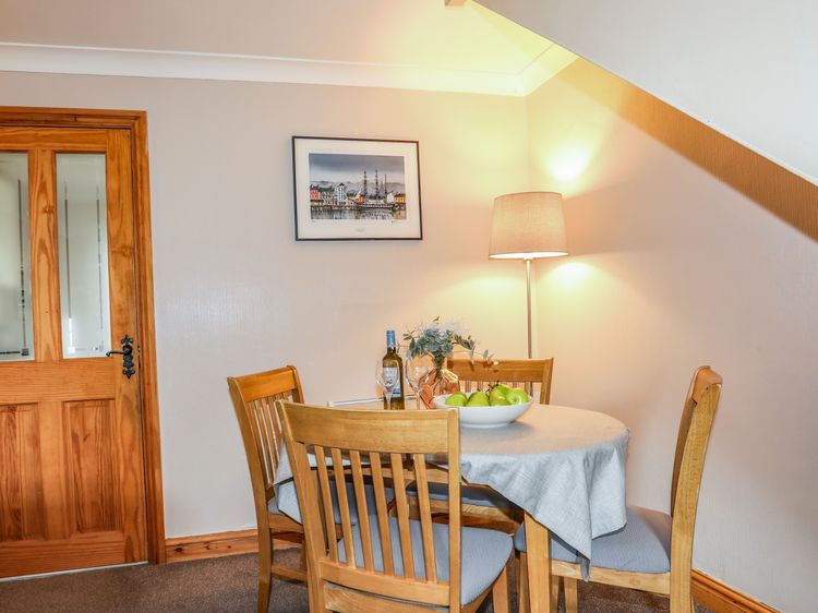 Ty Eiddew (Ivy House), listing photograph 8