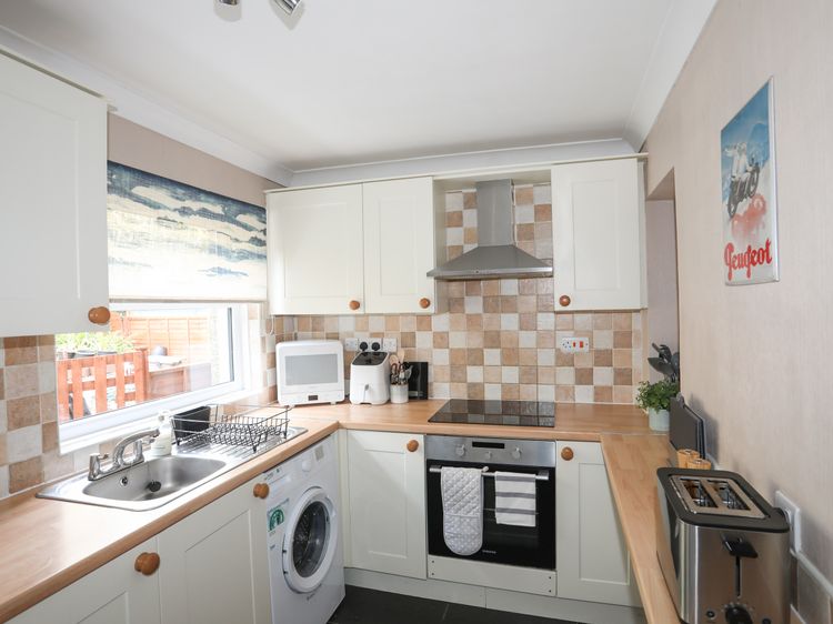 Ty Eiddew (Ivy House), listing photograph 11