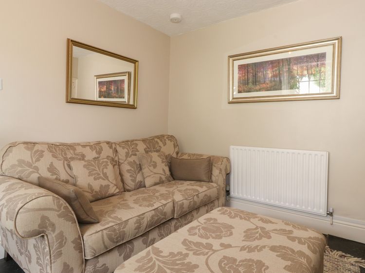 Caton Lane House, listing photograph 8