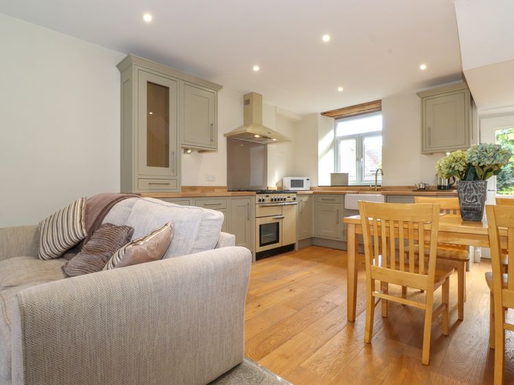 Hannah's Cottage, listing photograph 7