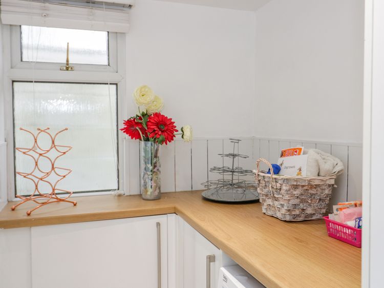 5 Breeze Hill, listing photograph 9
