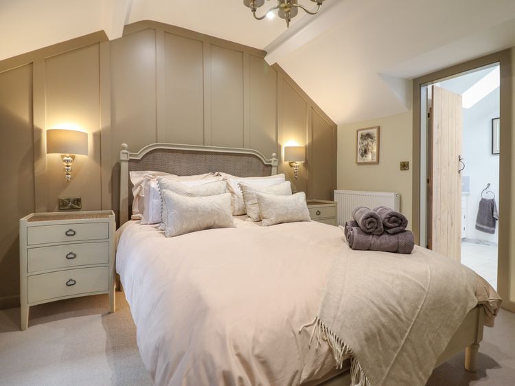 14 Crown Lane, listing photograph 12