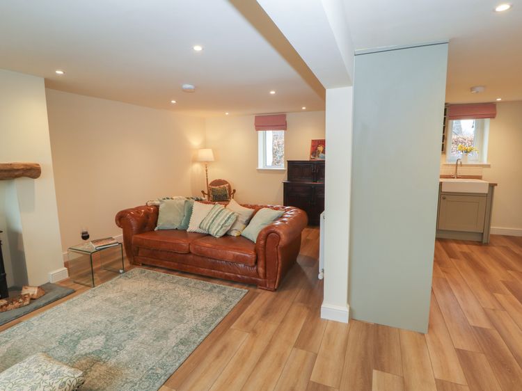 Cobble Cottage, listing photograph 7
