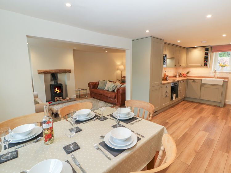 Cobble Cottage, listing photograph 8
