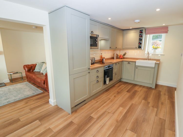 Cobble Cottage, listing photograph 9