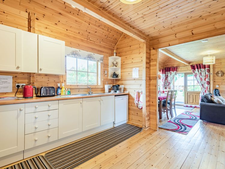 Robin Lodge, listing photograph 10