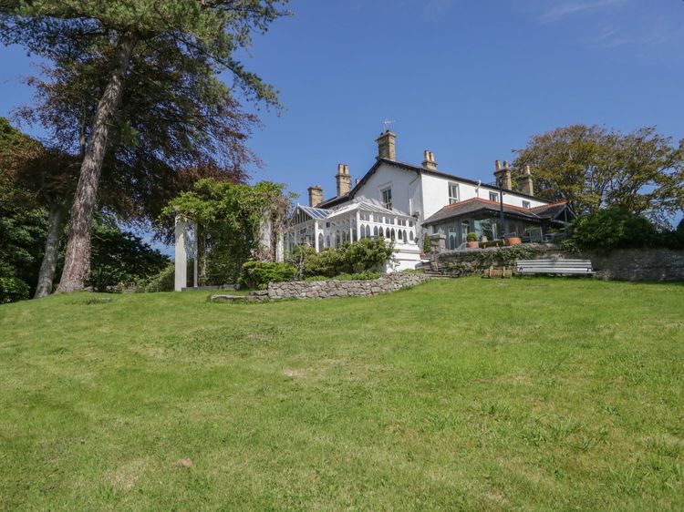 Valley View, listing photograph 2