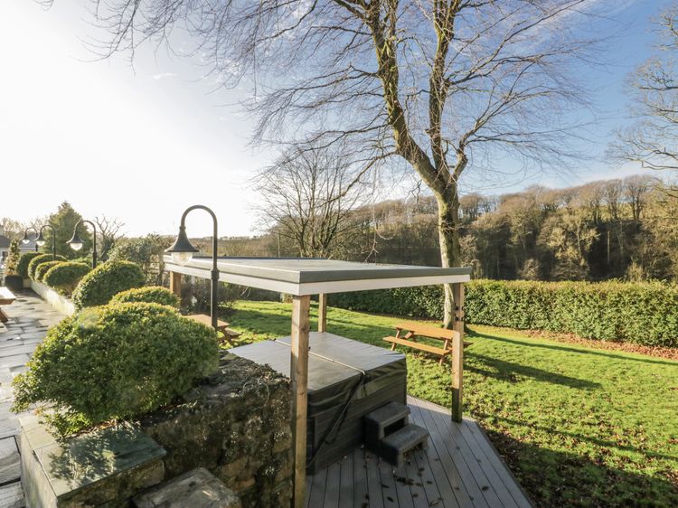 Valley View, listing photograph 4