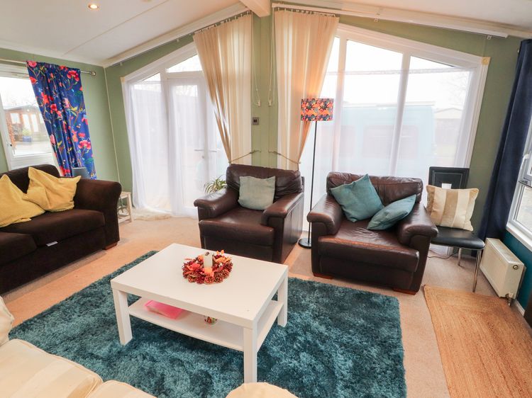 Rosie's Zen Den, listing photograph 3