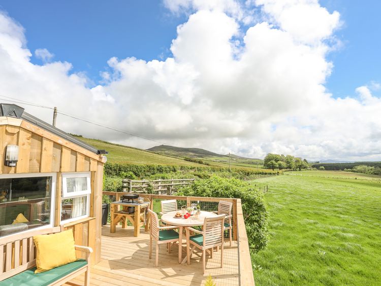 Caban Cwtch (The Cosy Cabin)