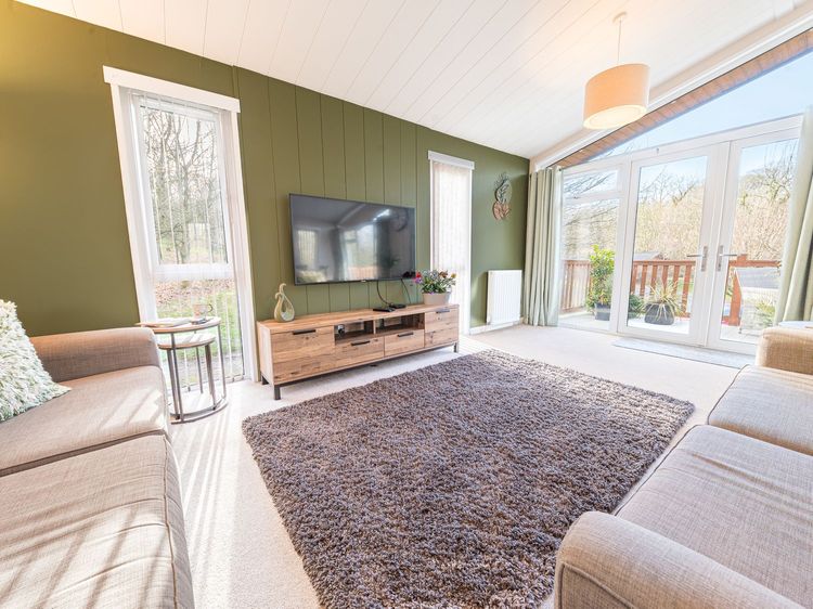 Fern Lodge, listing photograph 9