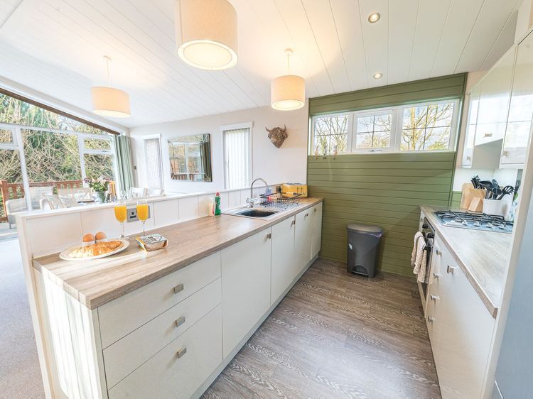 Fern Lodge, listing photograph 10