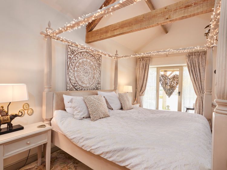 Love Nest, listing photograph 9