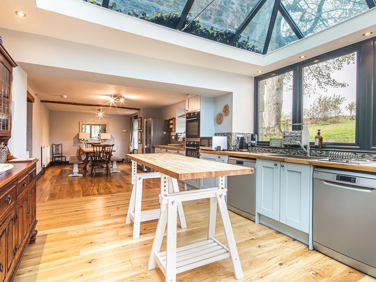 The Farmhouse, listing photograph 5