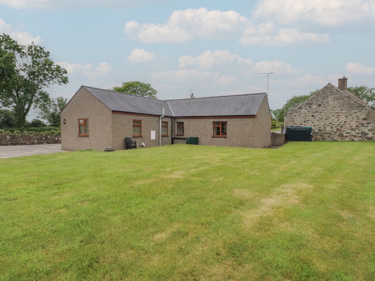 Bryn Caled, listing photograph 2