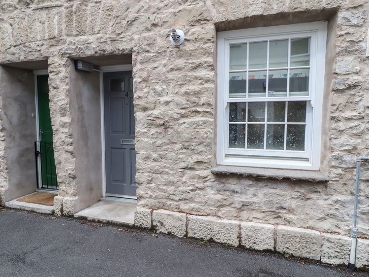 4 Martindales Yard, listing photograph 2
