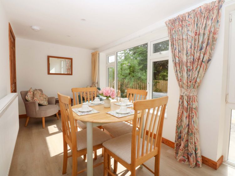 Cromlech Cottage at Cromlech Manor Farm, listing photograph 9