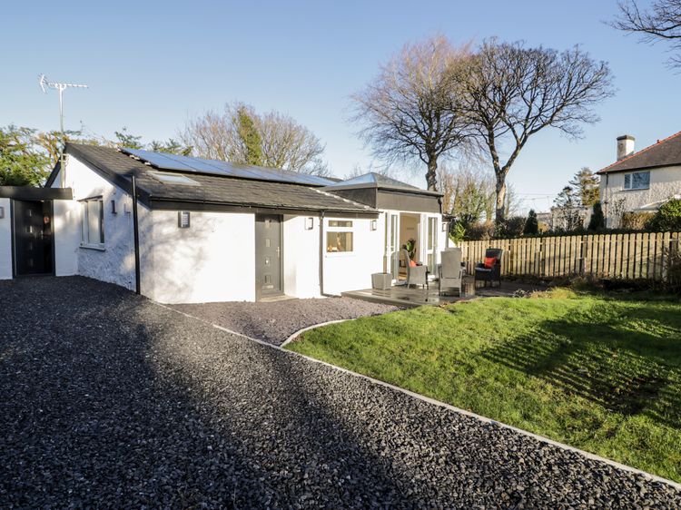 The Cottage at Cromlech Manor Farm