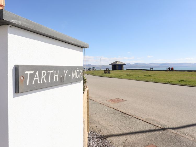 Tarth Y Mor, listing photograph 2