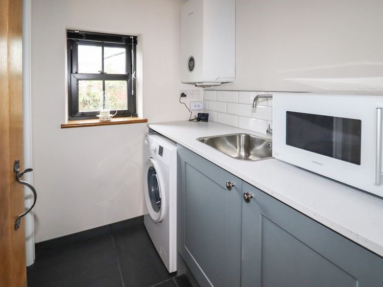Glan William, listing photograph 10
