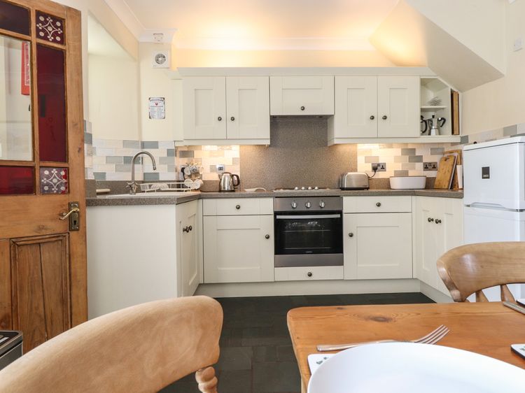 Primrose Cottage, listing photograph 8